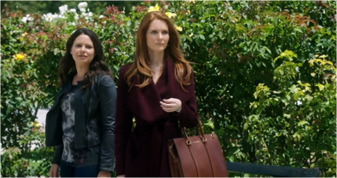 Scandal 4.01 purple coat