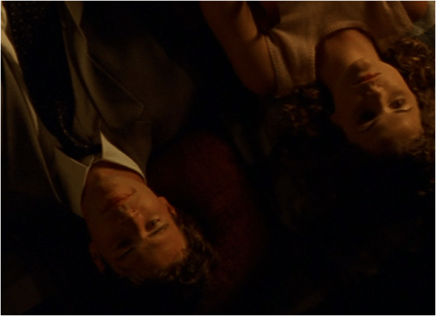 Felicity 4.01 Felicity and Noel on the roof