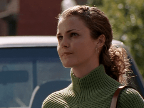 Felicity 4.02 turtleneck 3