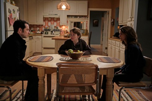 The Americans 3.10 Stingers