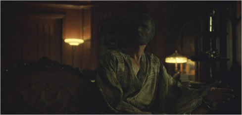 Hannibal 3.12 bathrobe