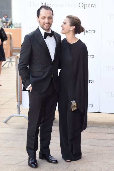 matthew-rhys-and-keri-russell-opera